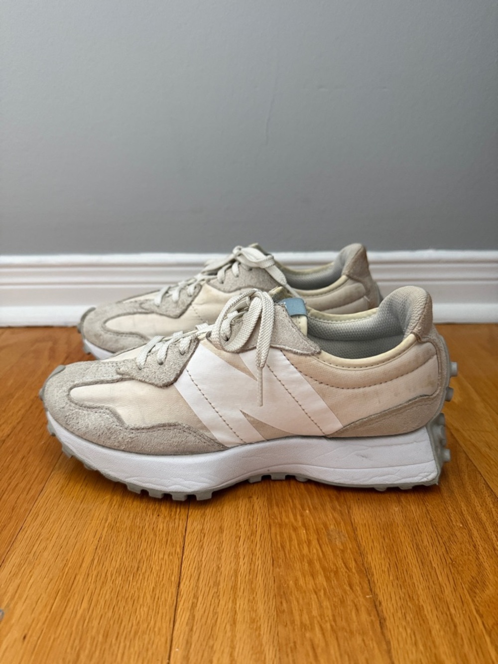 New Balance 327 Cream/White